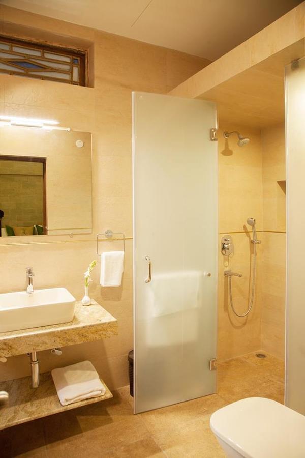 コルカタ The Ivy House Bed & Breakfast エクステリア 写真