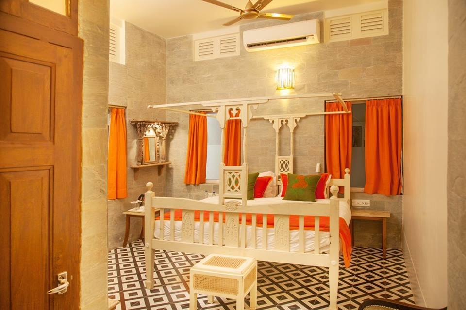 コルカタ The Ivy House Bed & Breakfast エクステリア 写真