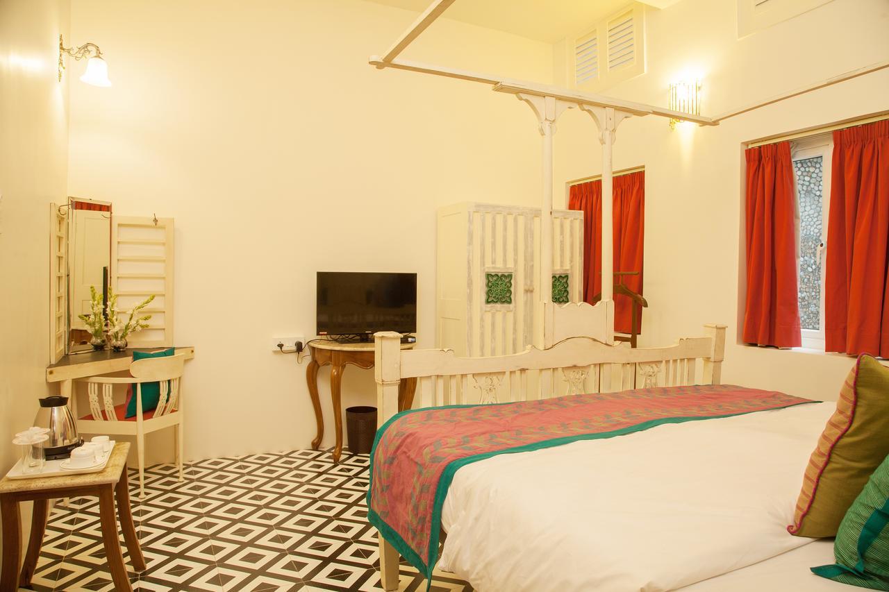 コルカタ The Ivy House Bed & Breakfast エクステリア 写真