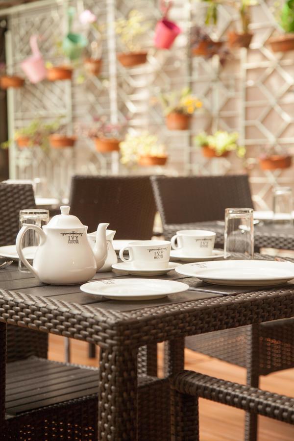 コルカタ The Ivy House Bed & Breakfast エクステリア 写真